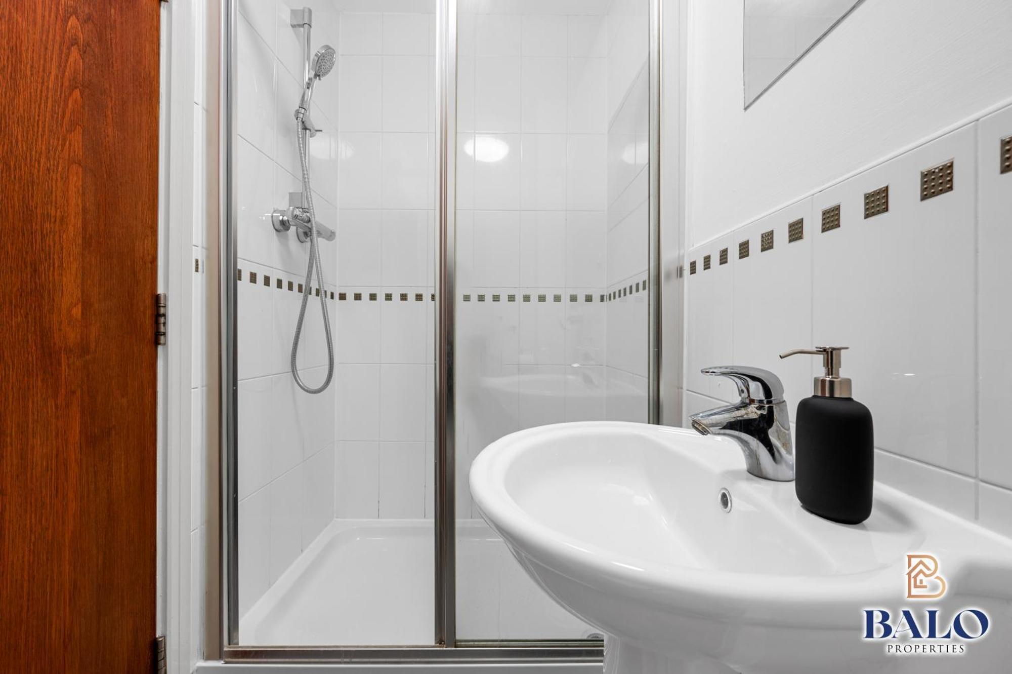 Modern Spacious 2Bedroom Apartment Great! Location By Etihad Mancity Stadium& Coop Live Arena Manchester Esterno foto